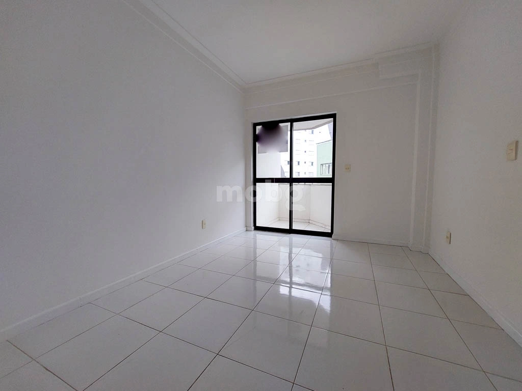 Apartamento para alugar com 3 quartos