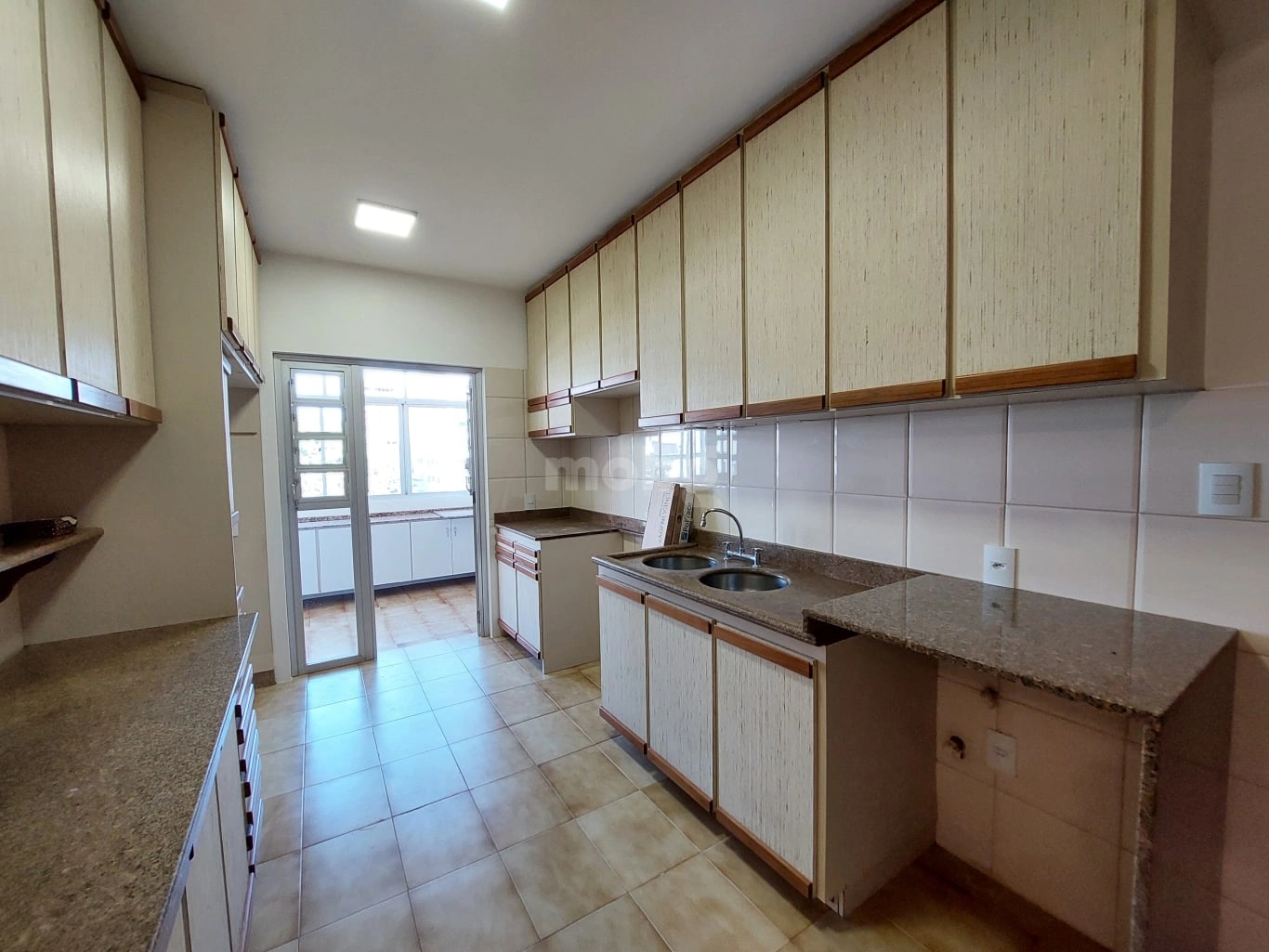 Apartamento para alugar com 4 quartos