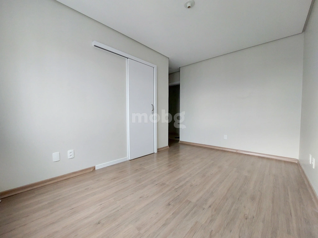 Apartamento para alugar com 3 quartos