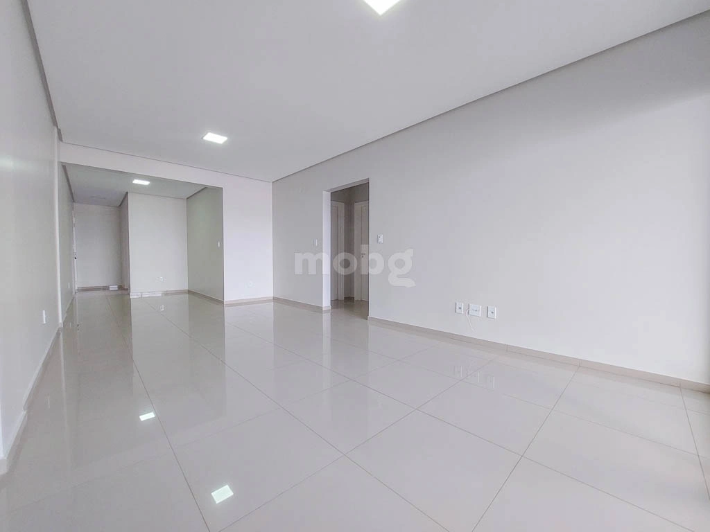 Apartamento para alugar com 3 quartos