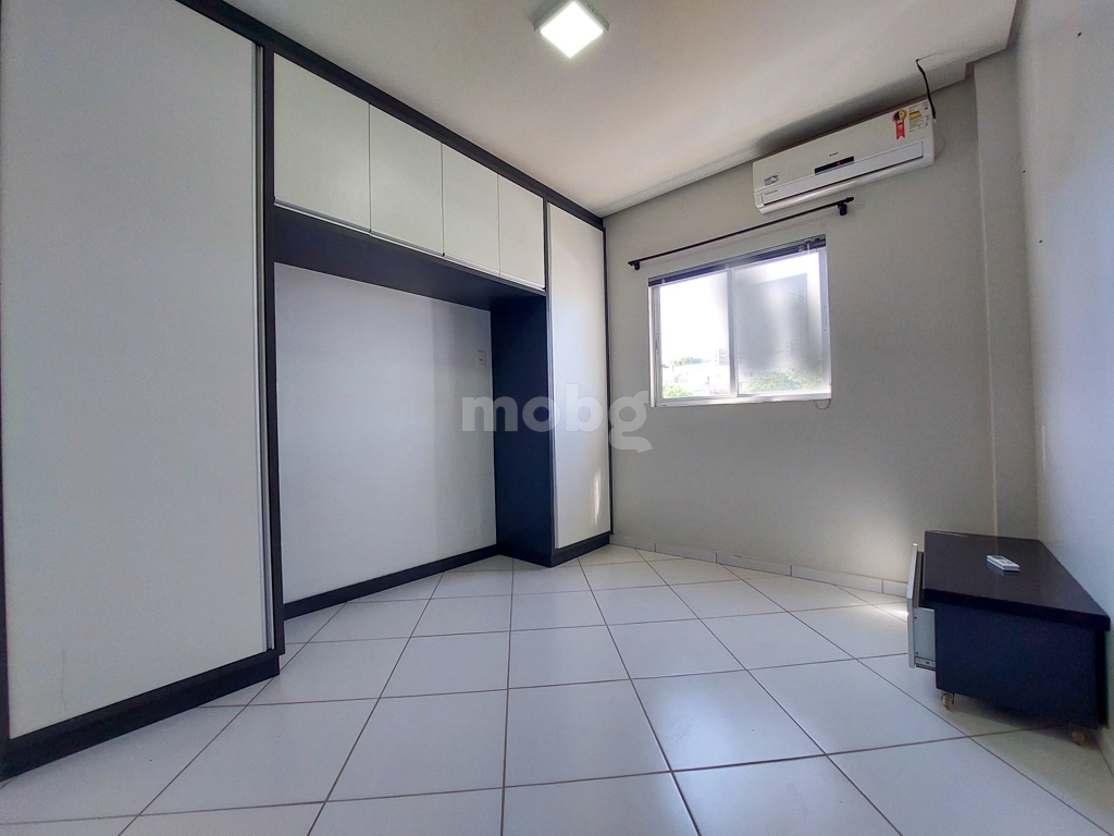 Apartamento para alugar com 2 quartos