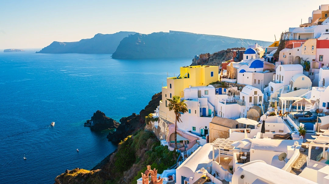 What Are the Benefits of Overseas Banking in Greece?