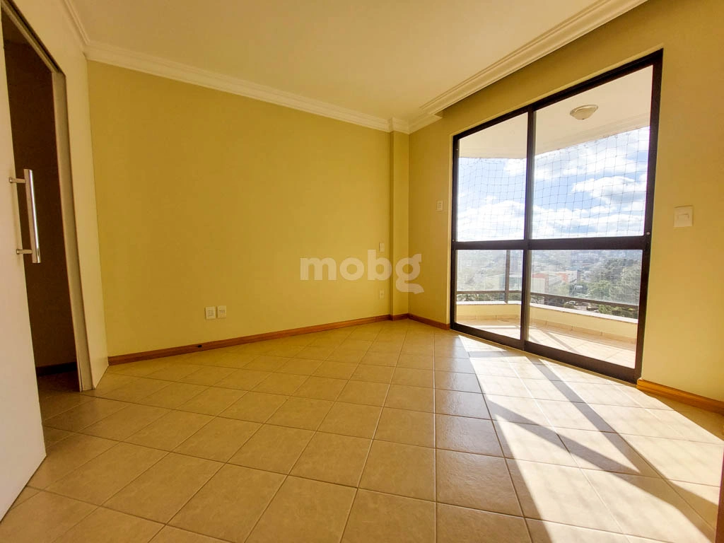 Apartamento para alugar com 3 quartos