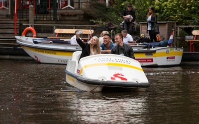 Product afbeelding: Waterfiets Amsterdam