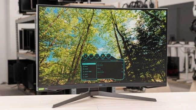 Samsung LC32G75TQSNXZA