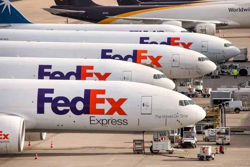 Aircraft on the ground with Fedex logo
