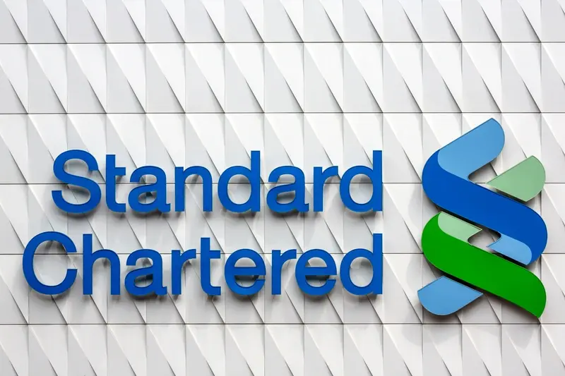 Exiting Standard Chartered director sells £9.64 million shares and BAE Systems snaps up £180,779 shares after strong results |Directors Deals featured picture
