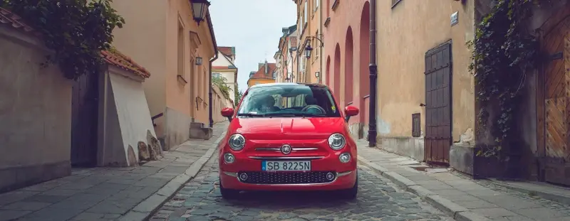 Fiat 500 on cobbles