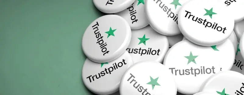 Badges with Trustpilot logo on green background