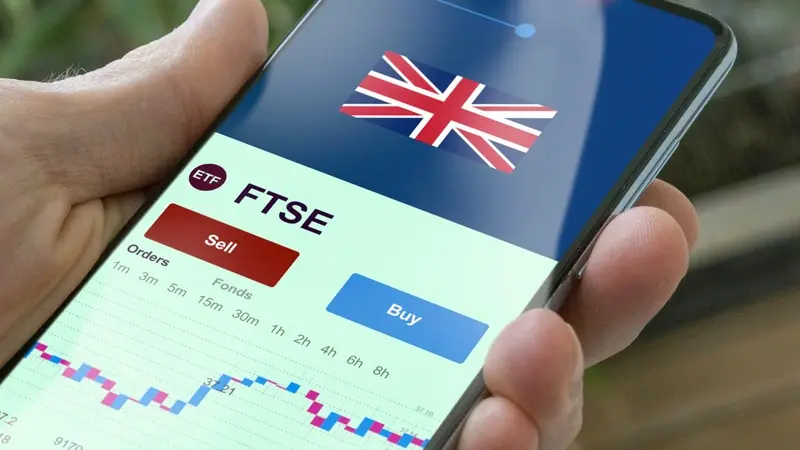 An investor buying a FTSE ETF