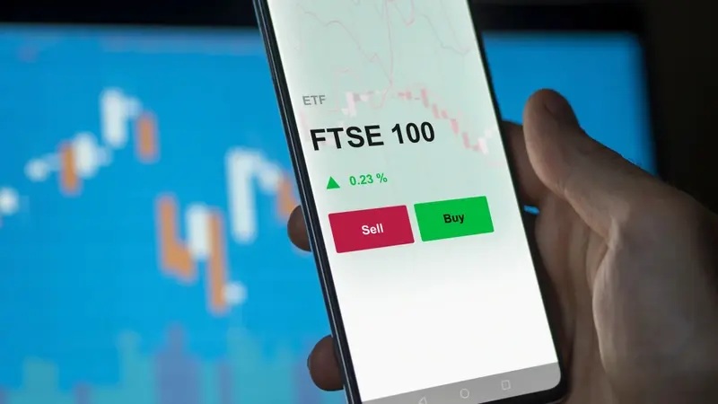 Ftse risers store and fallers