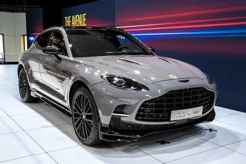 Showroom picture of Aston Martin DBX 707