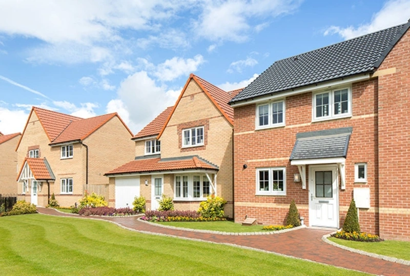 Housebuilders slide as Barratt Developments adds to gloomy mood, 18 Oct