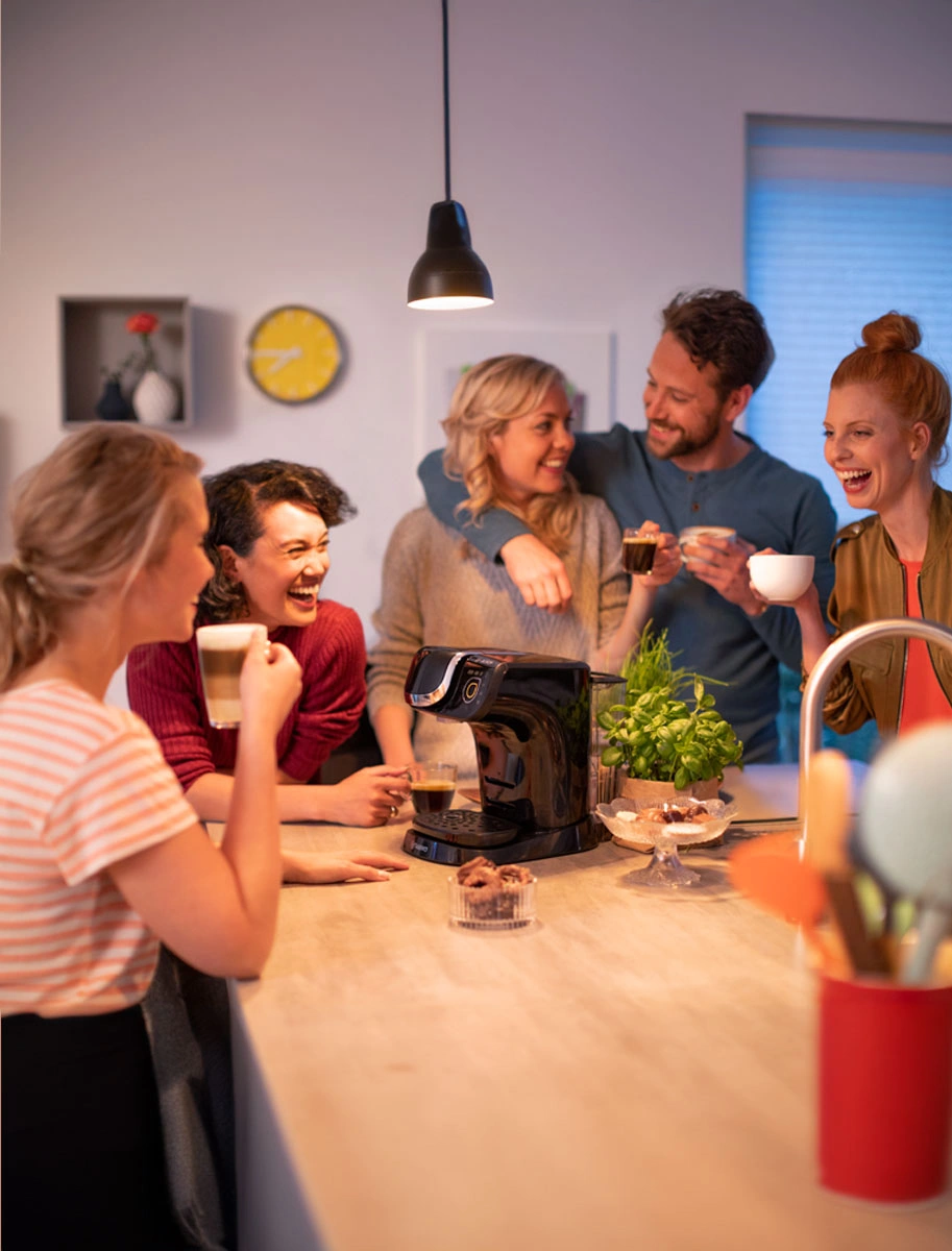 3. Geniessen Sie einen Eiskaffee für das ultimative Sommerfeeling