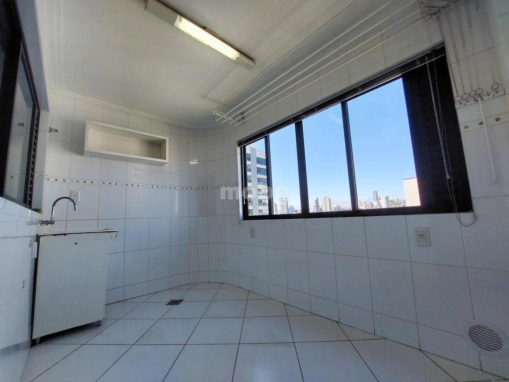 Apartamento para alugar com 3 quartos