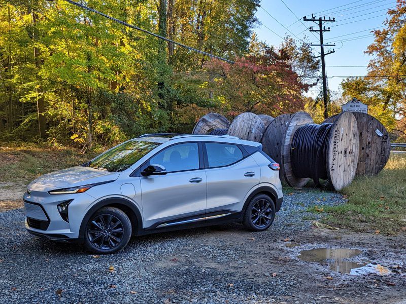 2022 Chevrolet Bolt EUV Premier ・  Photo by Brady Holt