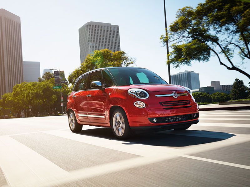 2016 Fiat 500L front angle ・  Photo by Fiat Chrysler Automobiles 