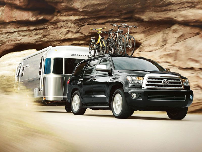 2016 toyota sequoia with trailer profile view ・  Photo by Toyota 
