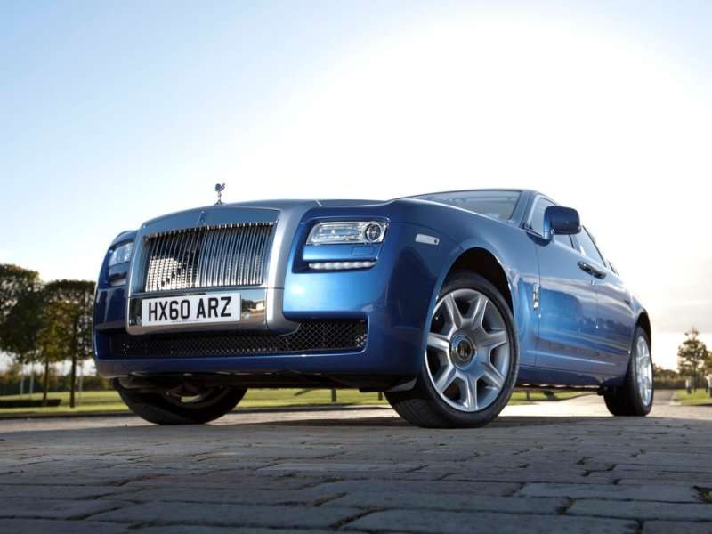 blue rolls royce ghost front view 
