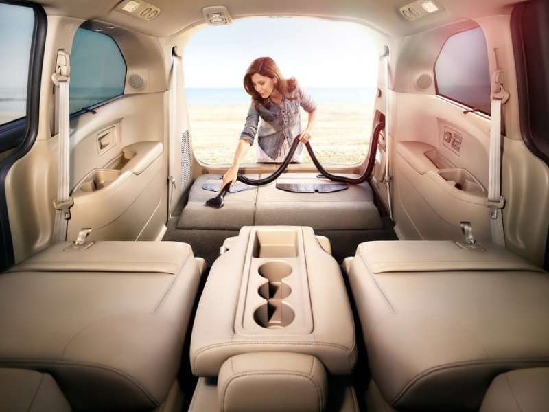 HondaVac inside Honda Odyssey ・  Photo by Honda 