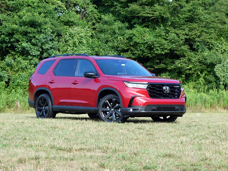 2025 Honda Pilot Black Edition ・  Photo by Brady Holt