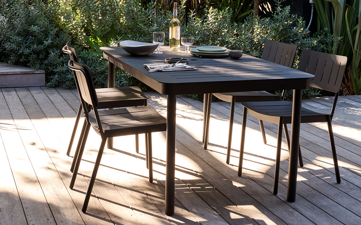 Outdoor dining table discount and 4 chairs