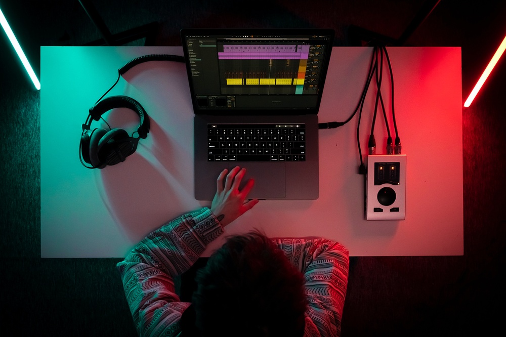 A Closer Look at the Top Apps for Making Beats and Music