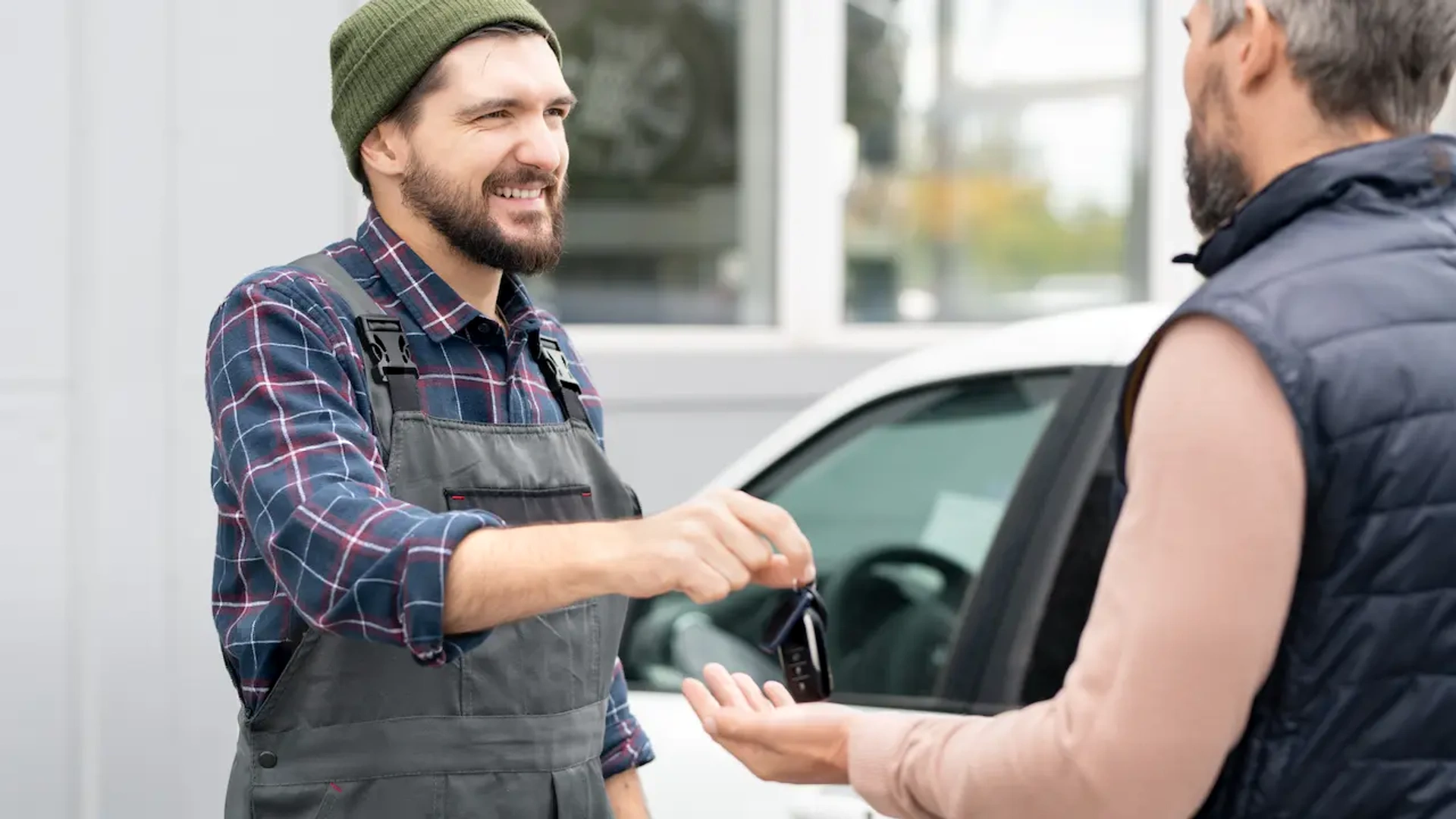 Cover image for 'How to choose the right garage'