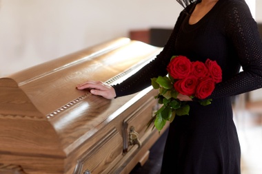 Open or Closed Casket Funeral Service: What's the difference?