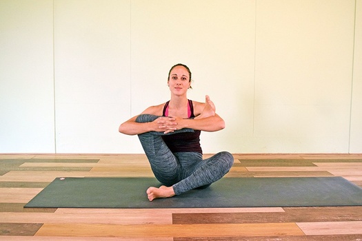 Hindolasana (Seated Leg Cradle Dynamic Movement)