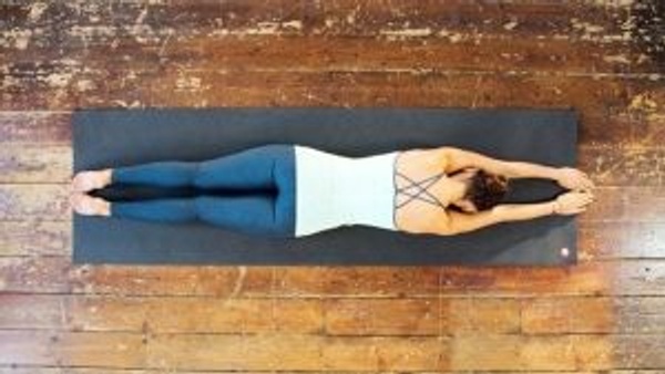  Advasana (Reverse Corpse Pose) 