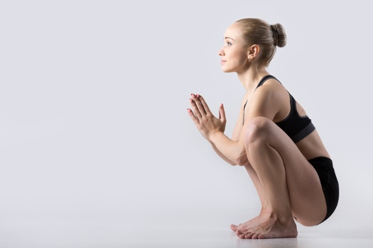  Malasana (Garland Pose)