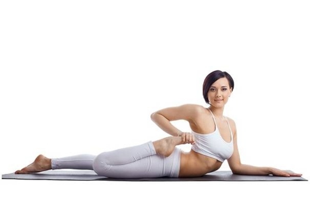  Ardha Bhekasana (Half Frog Pose)