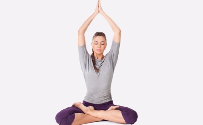 Auspicious Pose with Raised Arms