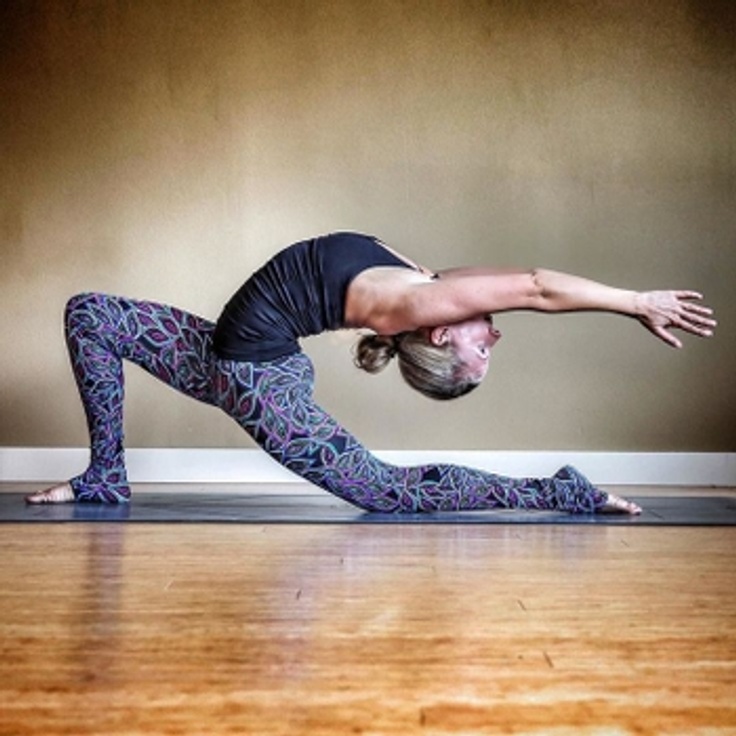 Anjaneyasana (Crescent Moon Pose) - Yoga Asana
