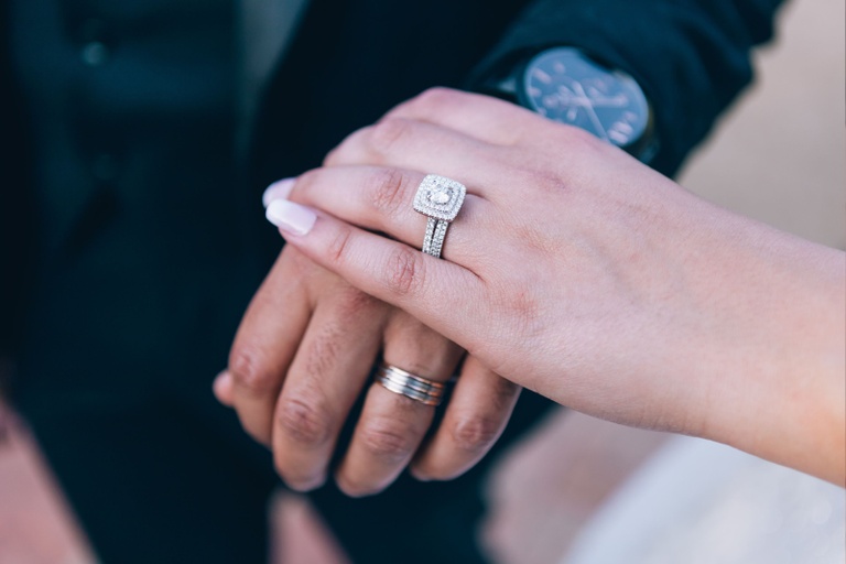 What To Do With My Engagement Ring On My Wedding Day? - The Blog -  Australian Wedding Rings