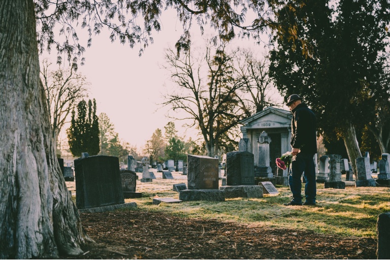 A Guide to Burial Plots in Australia