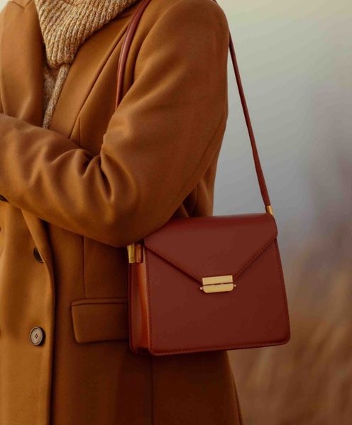 Shoulder Bags by Type: Discover Your Ideal Style