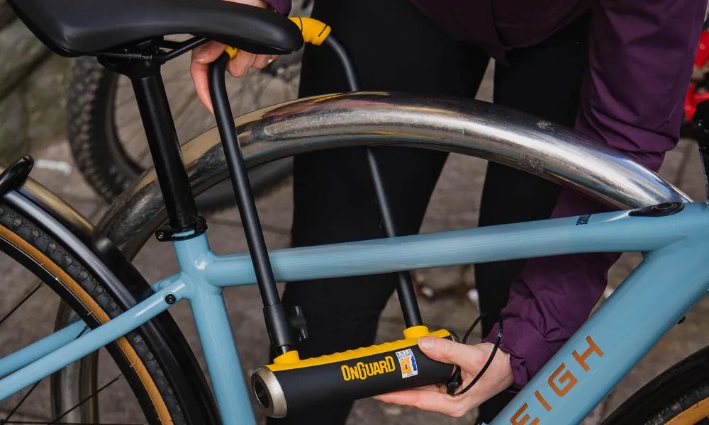 locking a bike with a d lock