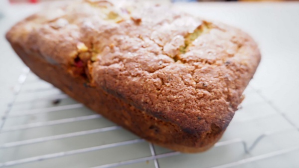 Raspberry, orange and basil cake/loaf
