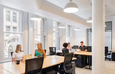 A Simple Guide to Coworking vs. Serviced Offices