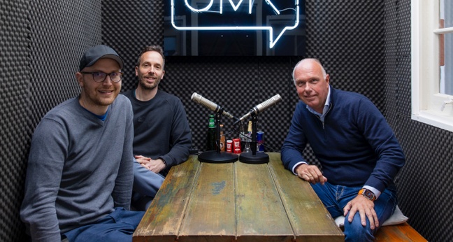 Caspar Schlenk, Philipp Westermeyer und Nick Jue nach der Podcast-Aufnahme