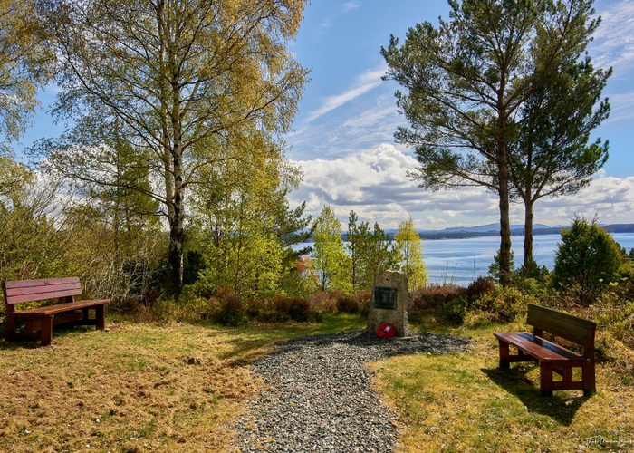 Minnesmerket ved Børøyfjorden