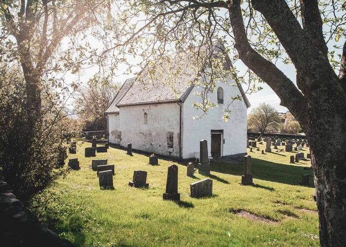 Moster gamle kyrkje