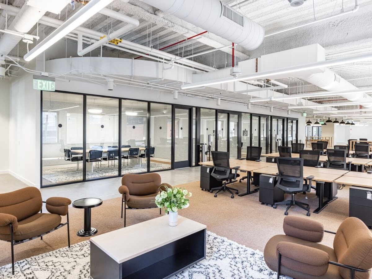 Compare WeWork Vs Regus Office Space | Rubberdesk