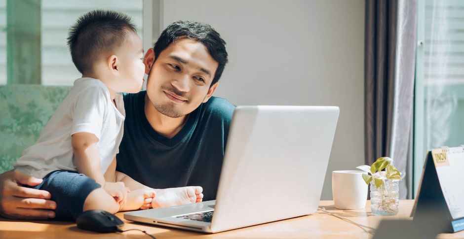 How to Motivate Employees: Spotlight on Paternity Leave in Malaysia