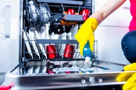 5 lehetséges ok, amiért koszosan veszed ki a mosogatógépből az edényeket