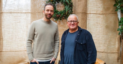 Philipp Westermeyer und Fritz Keller trafen sich zu einer Aufnahme vor Publikum bei einem Event in Hessen. Foto: OMR