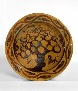 Photograph: 'Tree of Life' Dish, Bernard Leach, 1923, England. Museum no. CIRC.1278-1923.