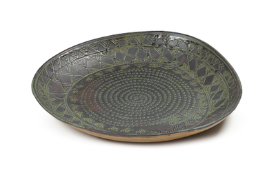 Photograph: Siddig el Nigoumi NCM 1996-292. ‘Nyalah’ Dish, 1973. Stoneware; press moulded